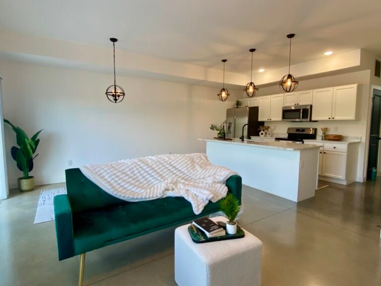 stonewaylivingroom1